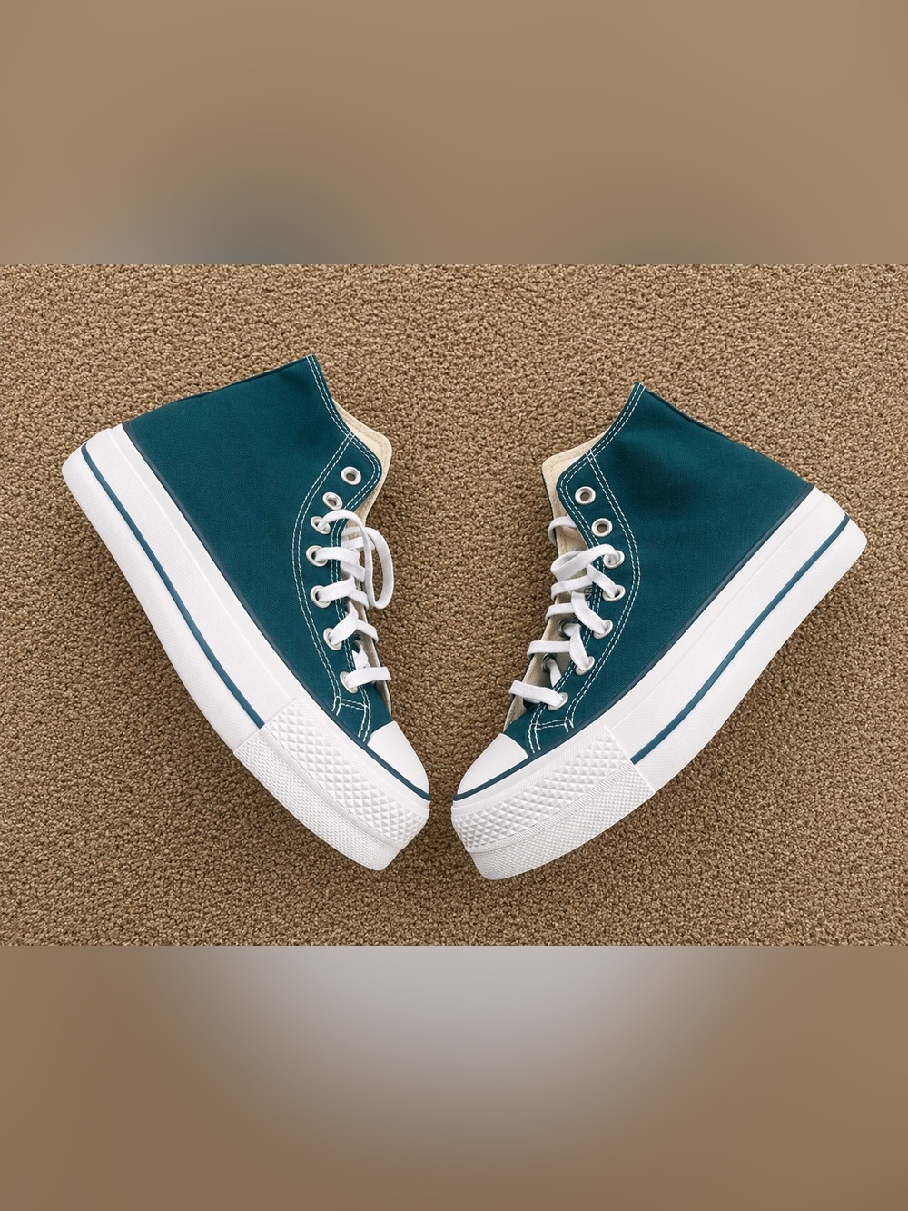Converse Women’s Lift High-Top Canvas Platform Sneakers Size 6.5 NIB